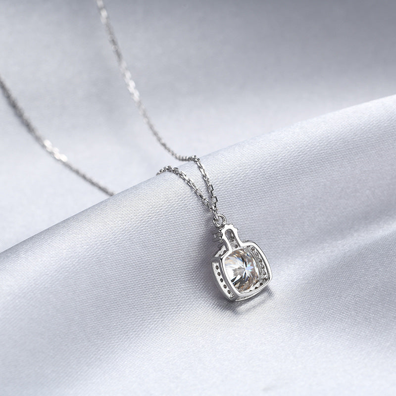 925 Sterling Silver 2 Karat Moissanite Necklace For Women