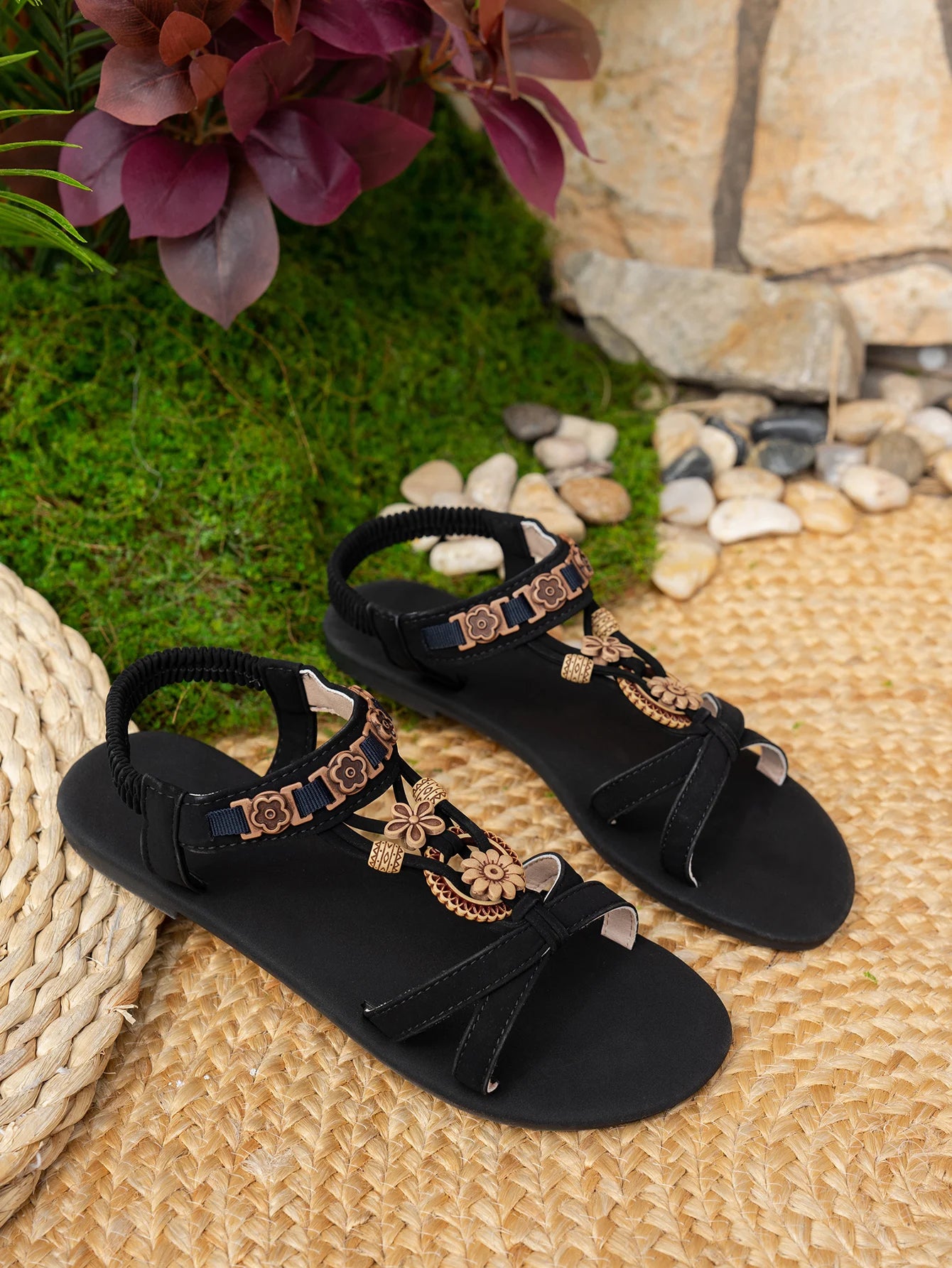 Women's Fashionable Round Toe Flat Sandals