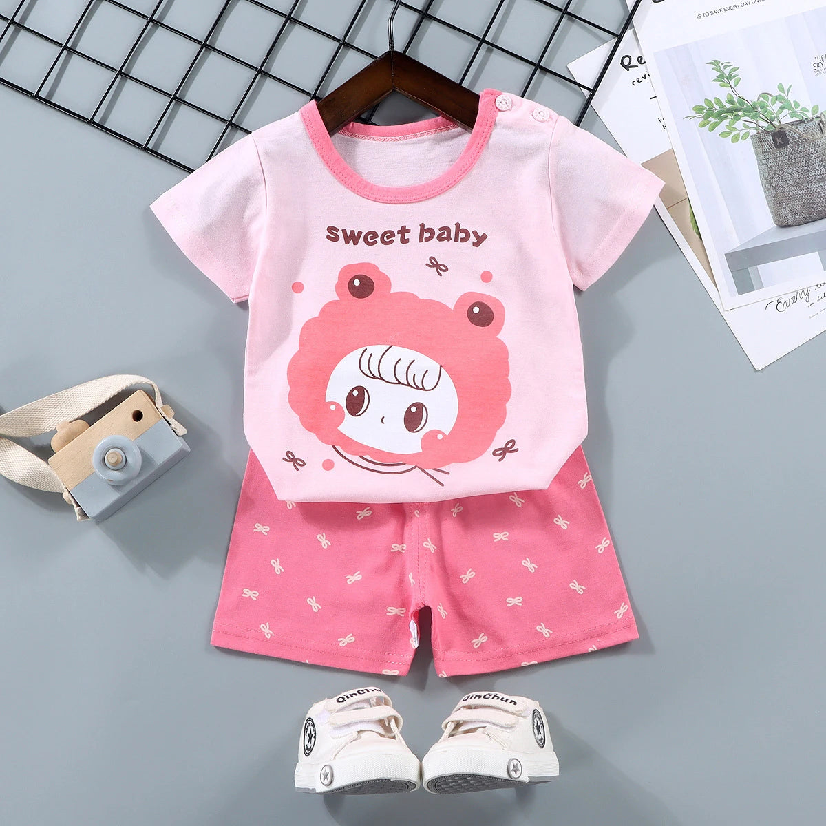 Unisex T-shirt Shorts 2PCS Set