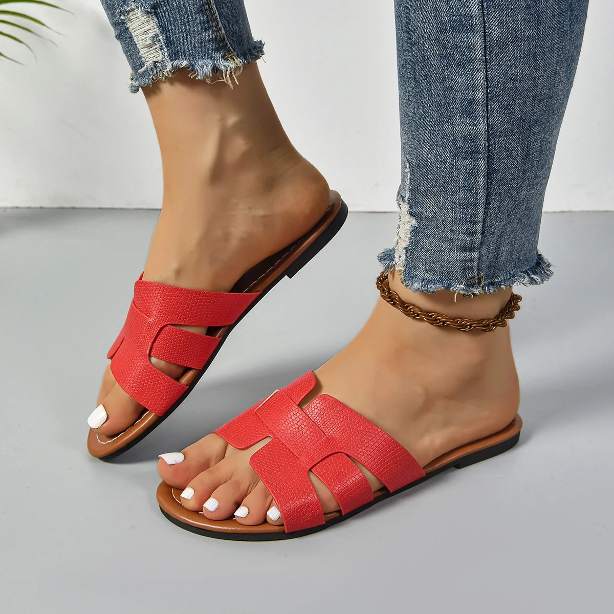 Ladies' Fashionable Casual Flat Sandals
